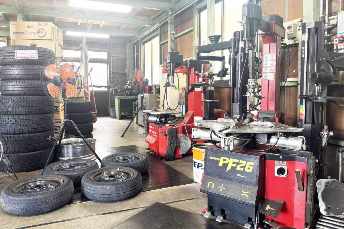 自動車整備用機械・工具の販売